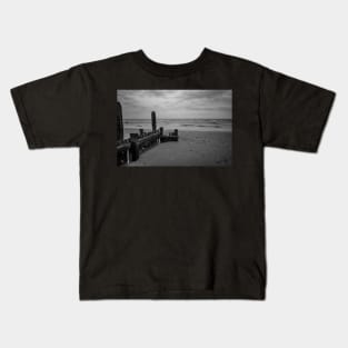 Wooden sea defences to protect against coastal erosion Kids T-Shirt